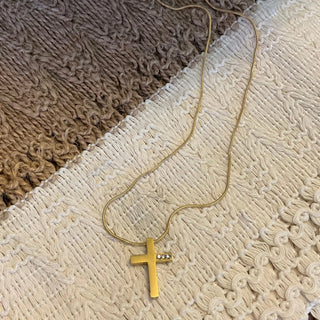 Collier croix avec strass A13 Mahana B