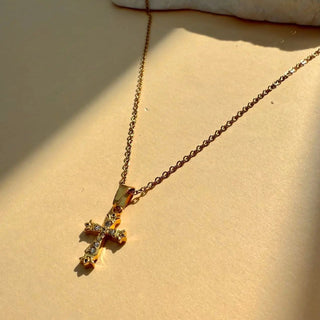 Collier croix et zircon A76 Mahana B