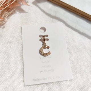 Lettre pampille doré A121 Mahana B C